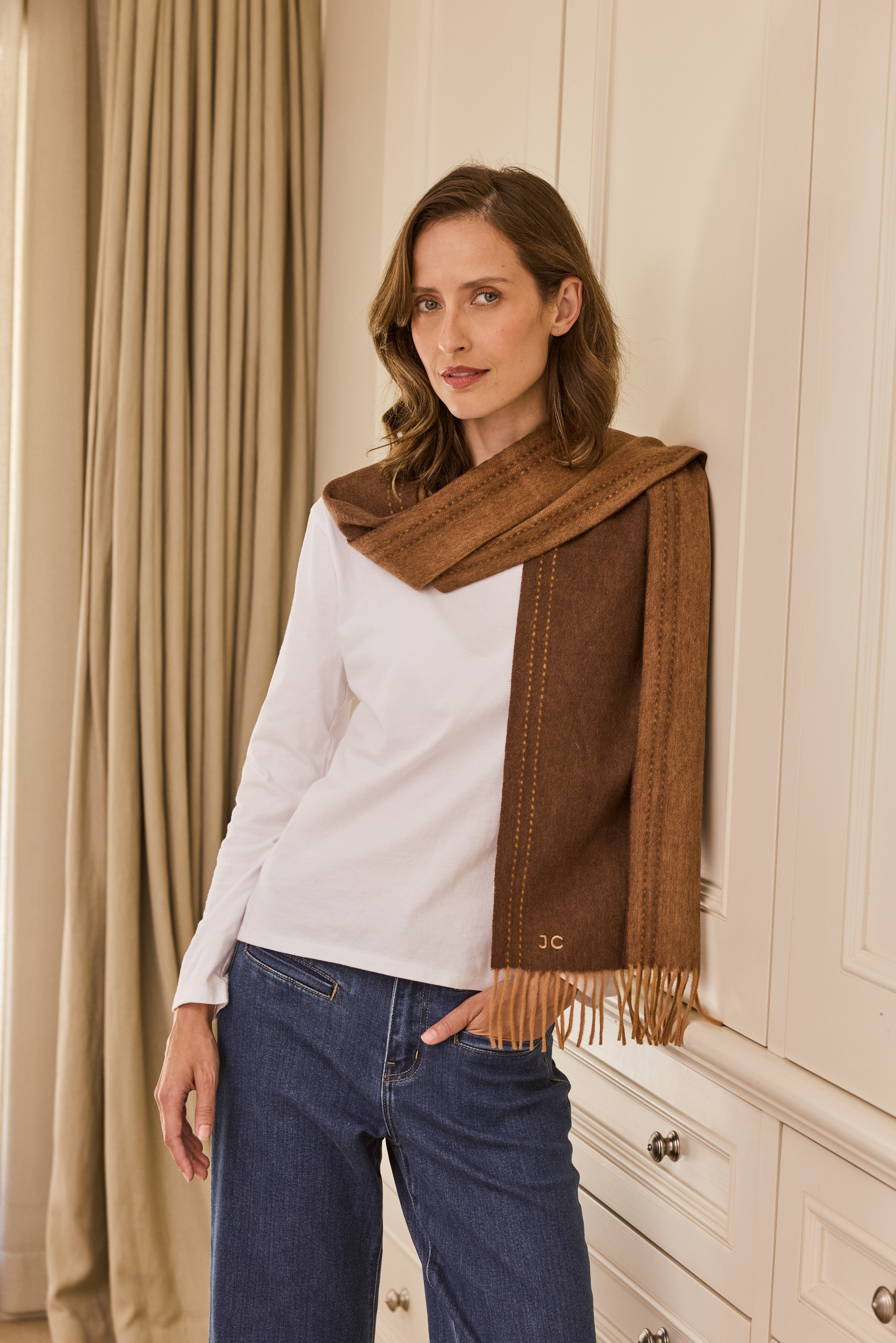 na. e Cashmere Multiway Stole Brown Cashmere & Wool Scarf - Brown – Jaccadeaux