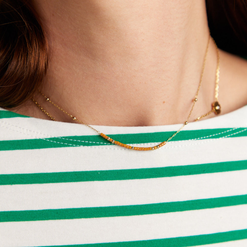 L'orange beaded delicate necklace