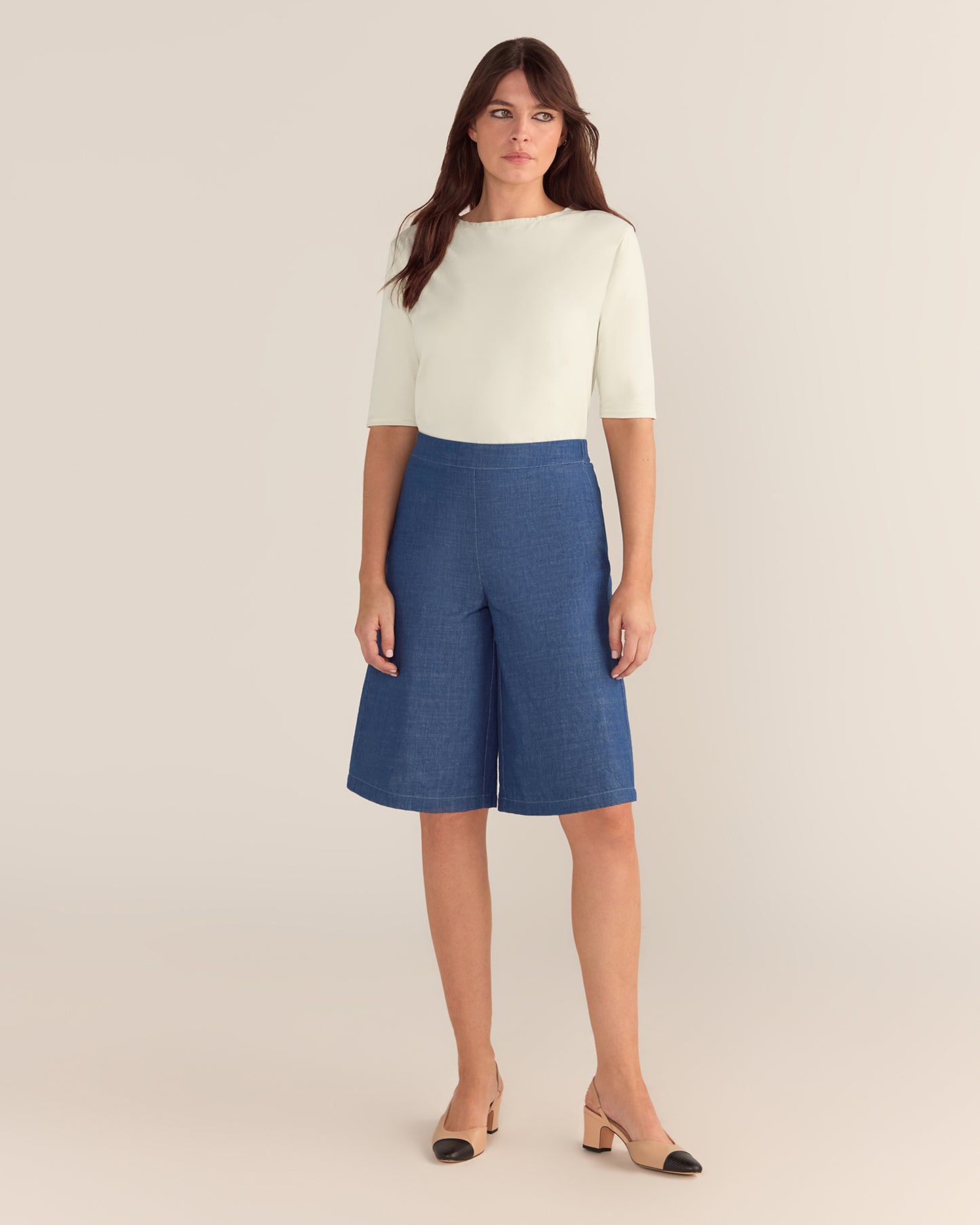 The Birkin Basic Écru Tee - Boat Neck