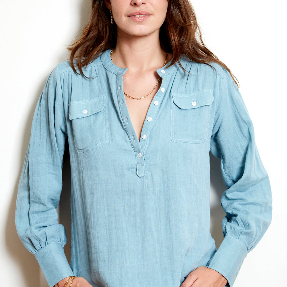 
                      
                        Amelie Blouse In Bleu
                      
                    